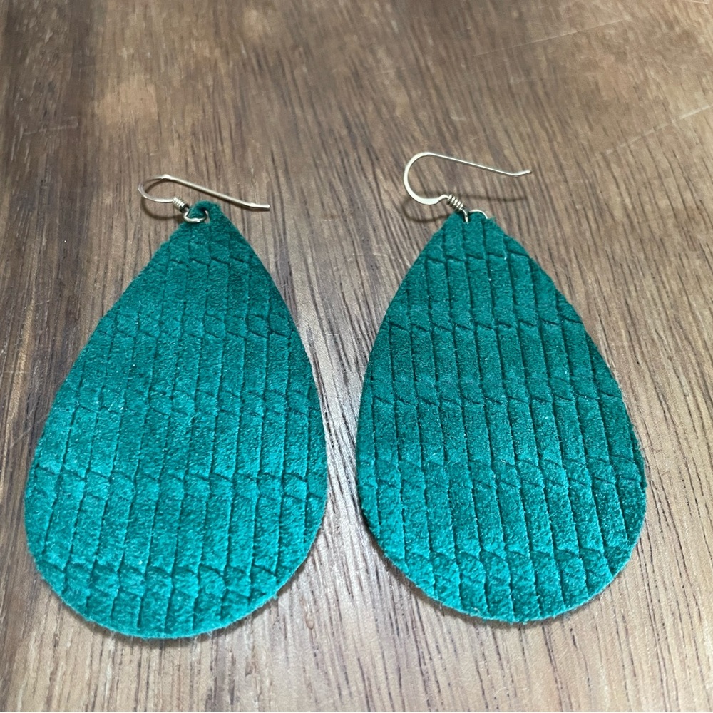 Green Nickel and Suede Medium Earrings